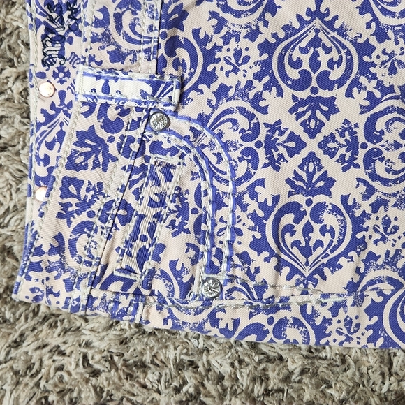 Miss Me Purple Frayed Shorts Size 26 - Picture 2 of 10